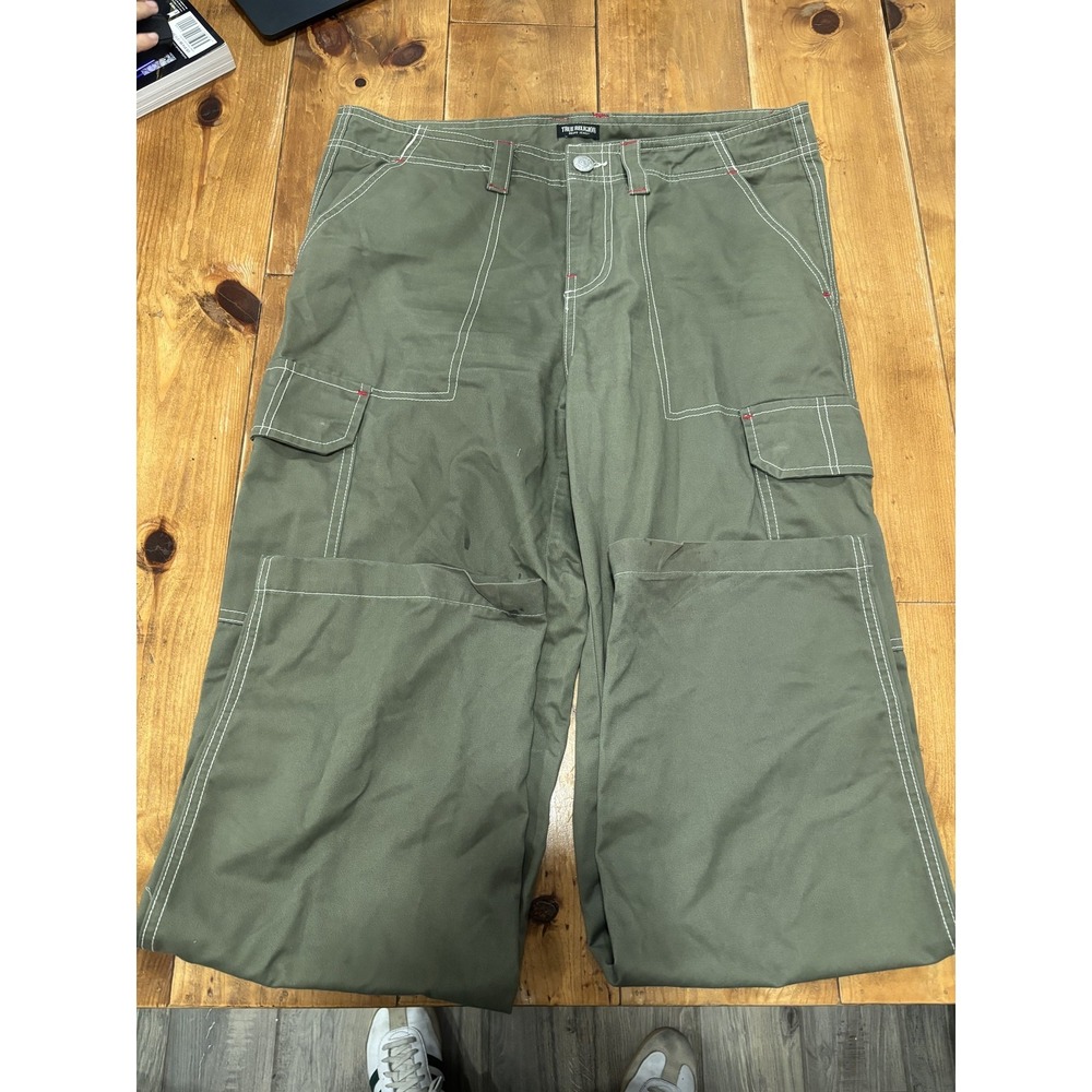 True Religion Men's Cargo Jeans Size 30โ Olive Green White Stitch Wide Leg